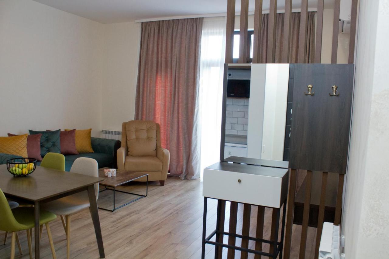 Aura Sameba, Luxury Apartment 第比利斯 外观 照片